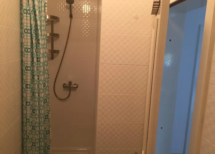 Papalinna By Moro Malinska