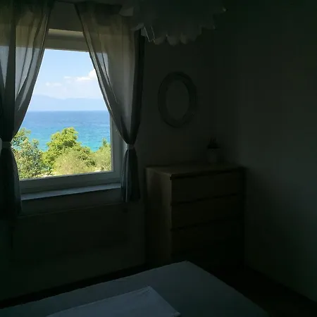 Papalinna By Moro Malinska